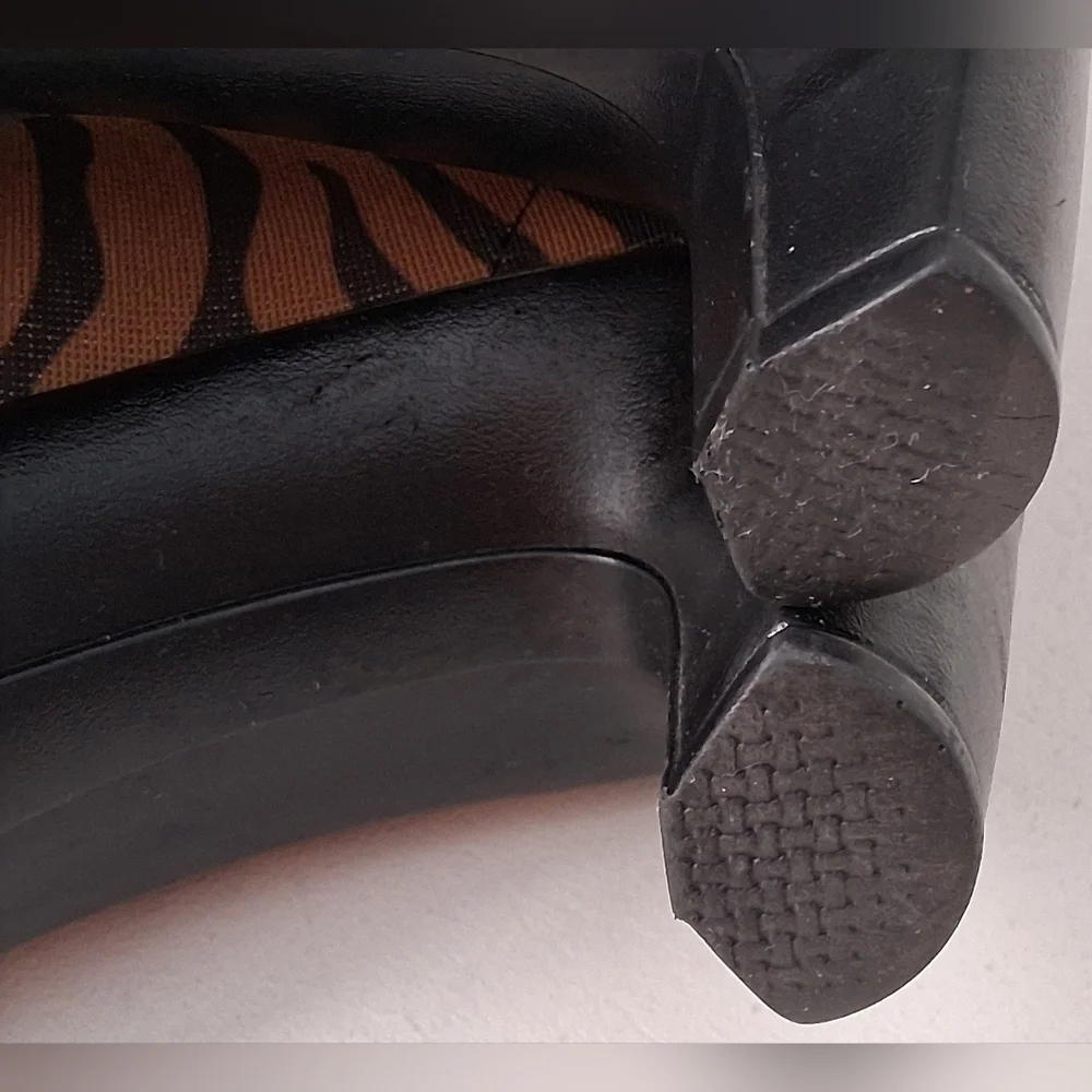 CHARLESTON SHOE CO. Tan & Black Telfair Tiger Ankle Boots Sz 6 Pre-Owned - Picture 10 of 13